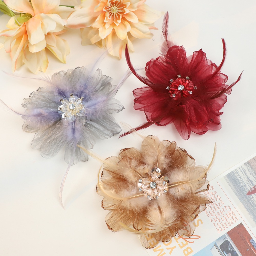 Crystal Mesh Fabric - Handgefertigte Netz-Feder-Blumen-Broschen für Damen Perlenbesetzte Kristall-Blumen-Anstecknadeln